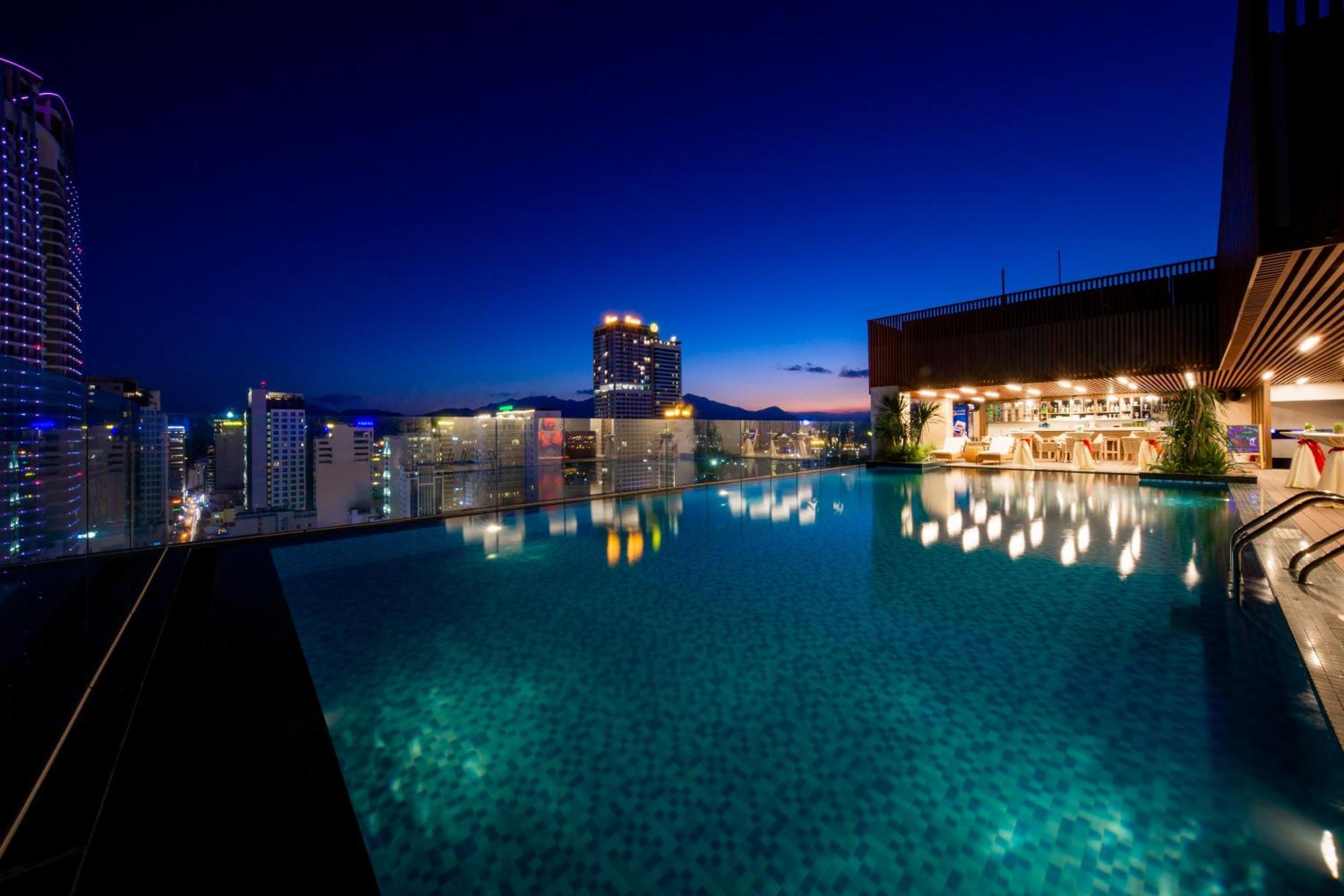 Gonsala Hotel Nha Trang Bagian luar foto