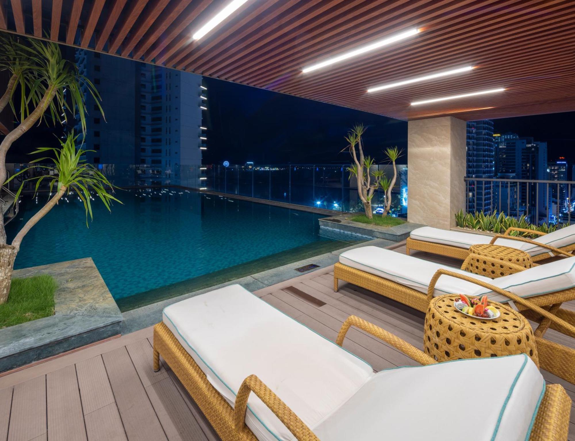 Gonsala Hotel Nha Trang Bagian luar foto