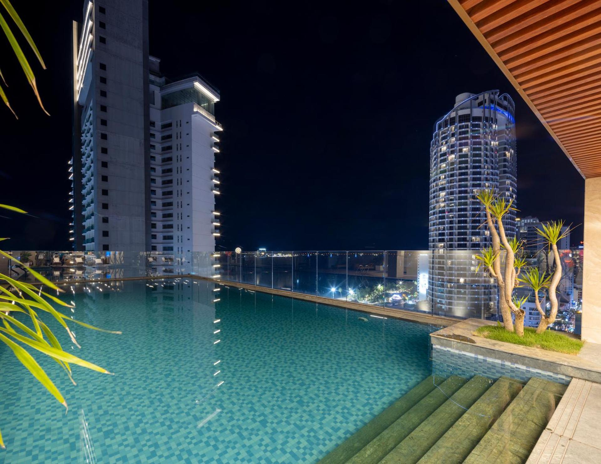 Gonsala Hotel Nha Trang Bagian luar foto